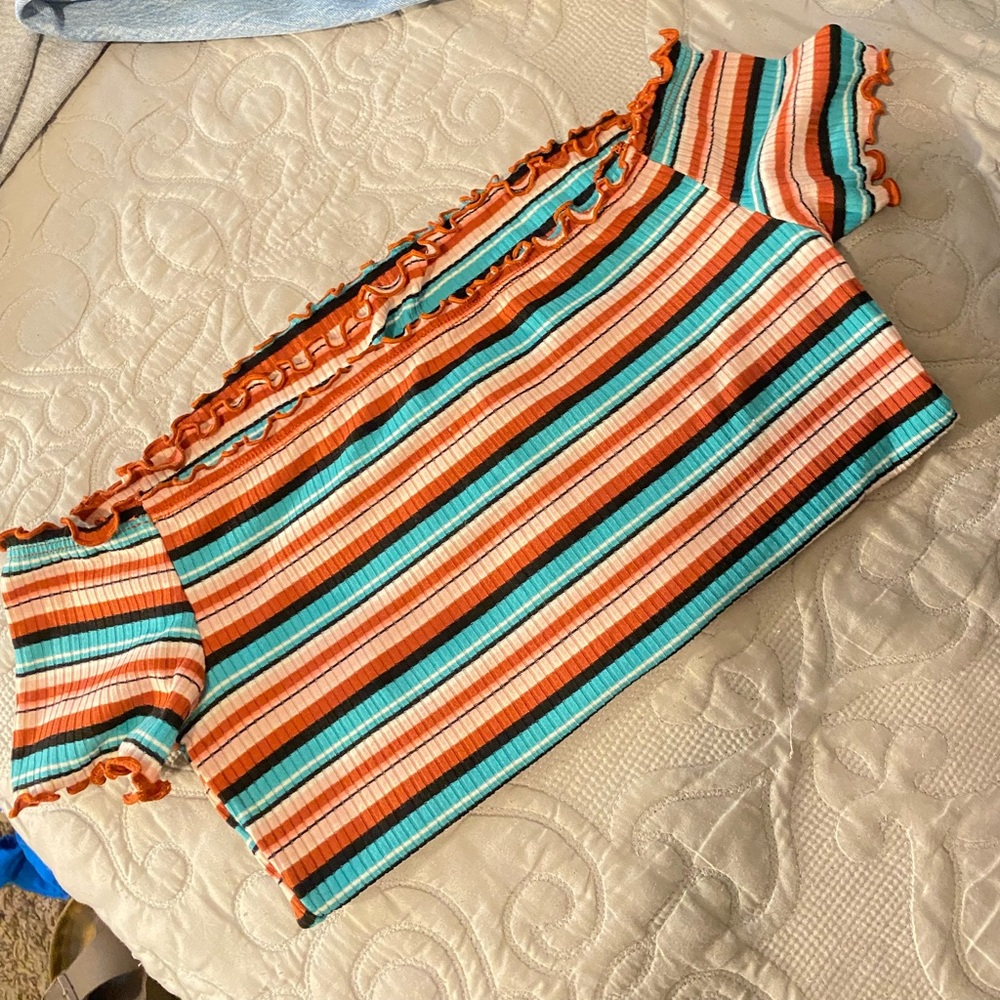 Arizona crop top size small , super cute !